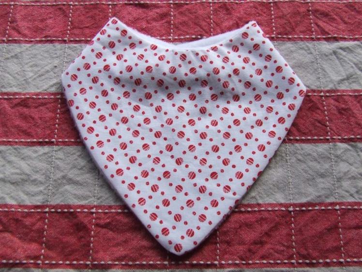 A bib for the Little Twiglet