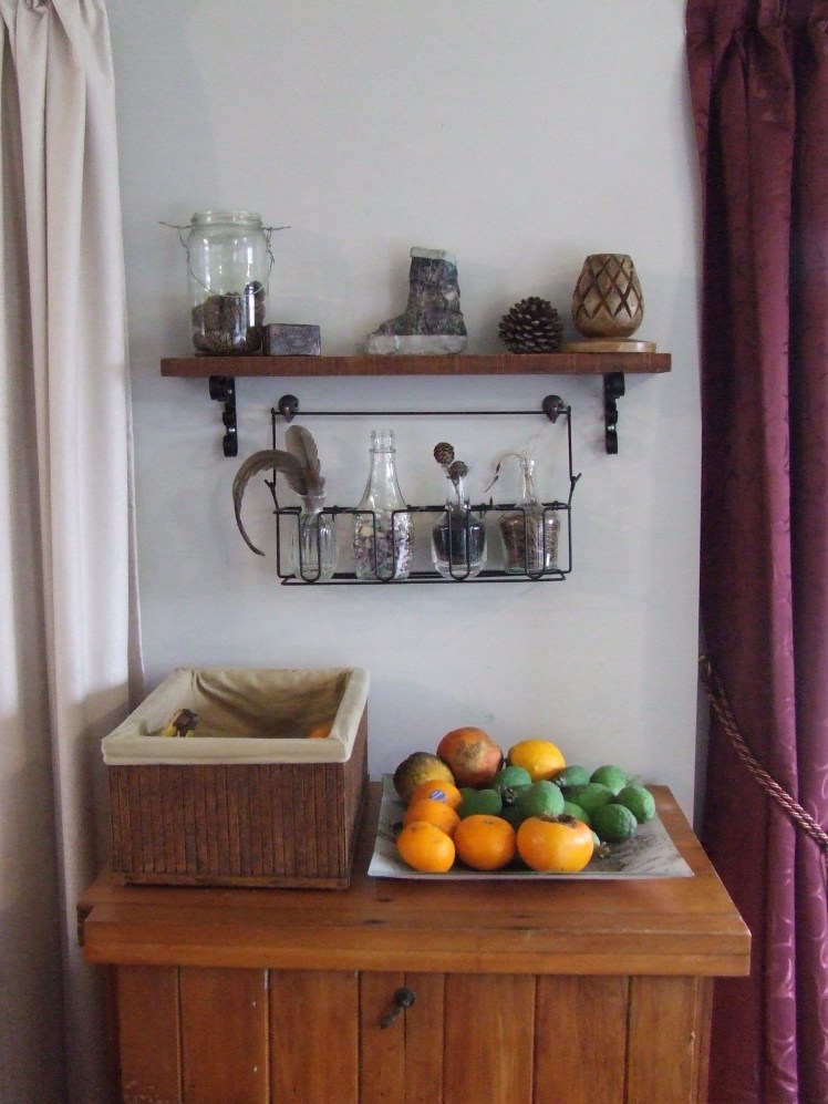 Rustic shelf feature 2